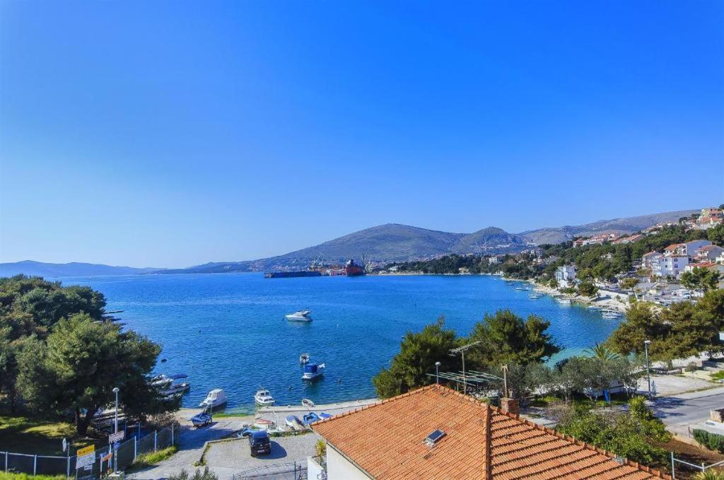 Three Bedroom Apartment With Amazing Sea View Трогир Екстериор снимка
